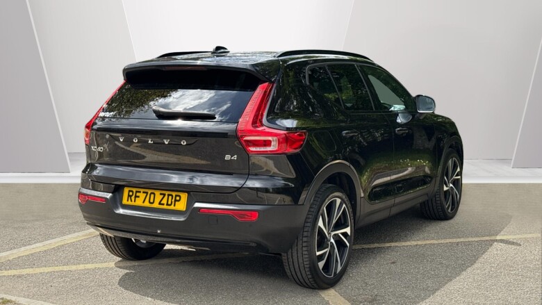 Volvo Xc40 2.0 B4P R DESIGN Pro 5dr Auto Petrol Estate